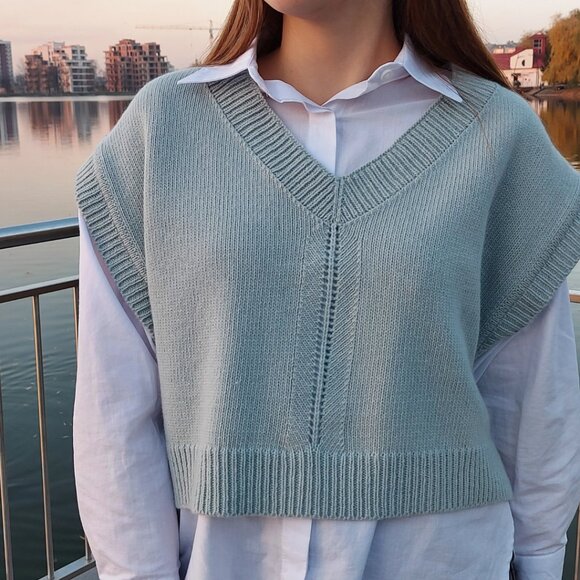 💖 Vintage Christian Dior Powder Blue V-Neck Sweater - Picture 10 of 10